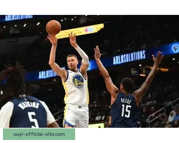 勇士失误25次惨败活塞 追梦无得分撞伤女球迷 波尔津吉斯仅得5分伤退